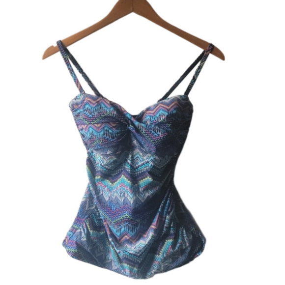 Swim top NWT - Picture 1 of 4